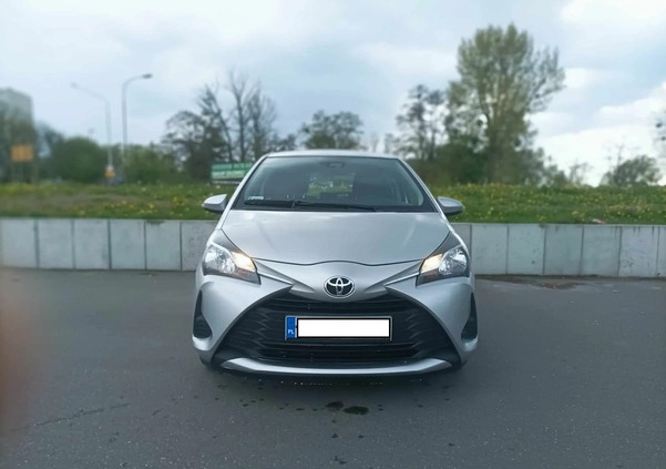 Toyota Yaris cena 48900 przebieg: 68900, rok produkcji 2020 z Łódź małe 79